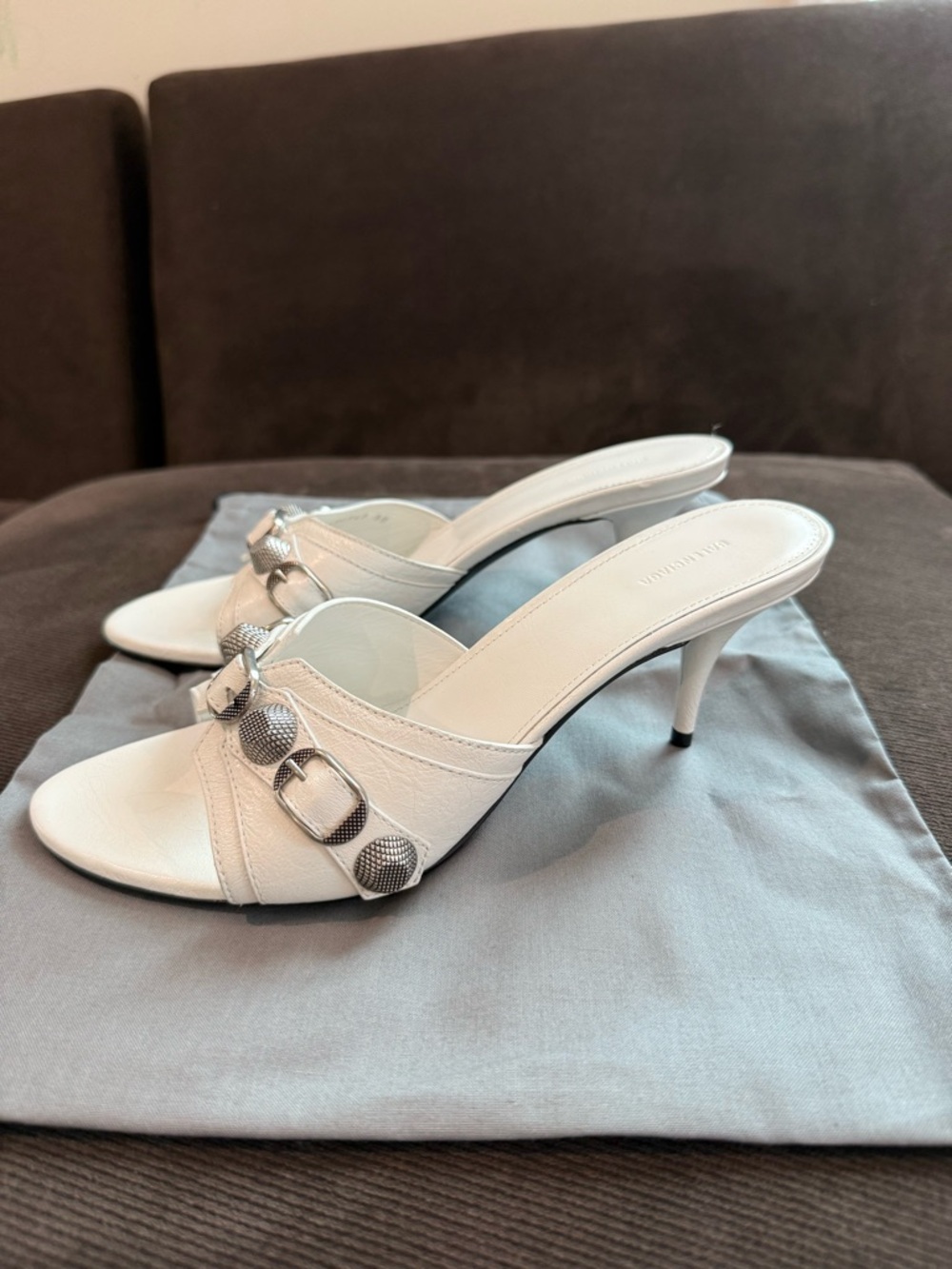 Balenciaga Cagole Mules. - Picture 2 of 11